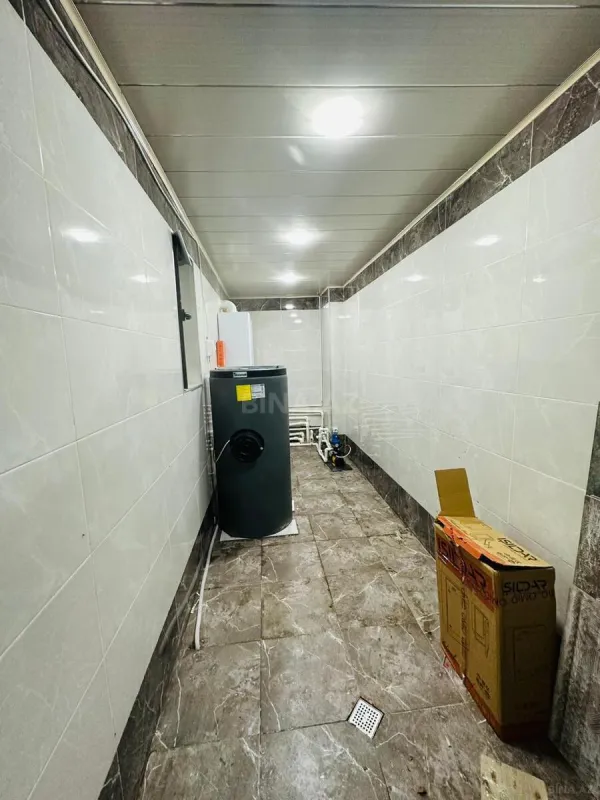 Satılır 5 otaqlı həyət evi 500 m²