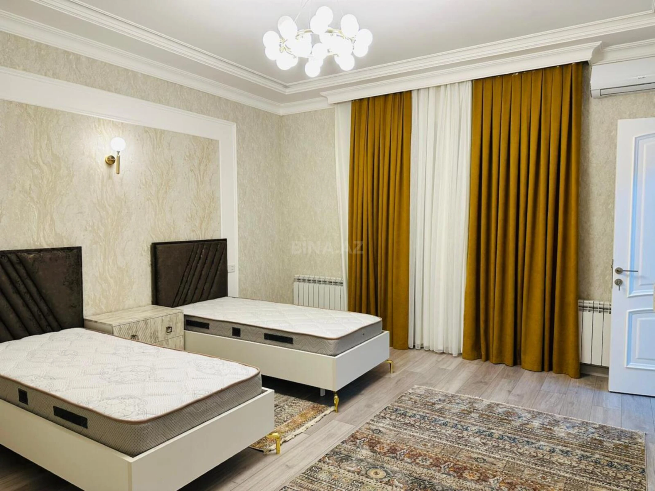 Satılır 5 otaqlı həyət evi 500 m²