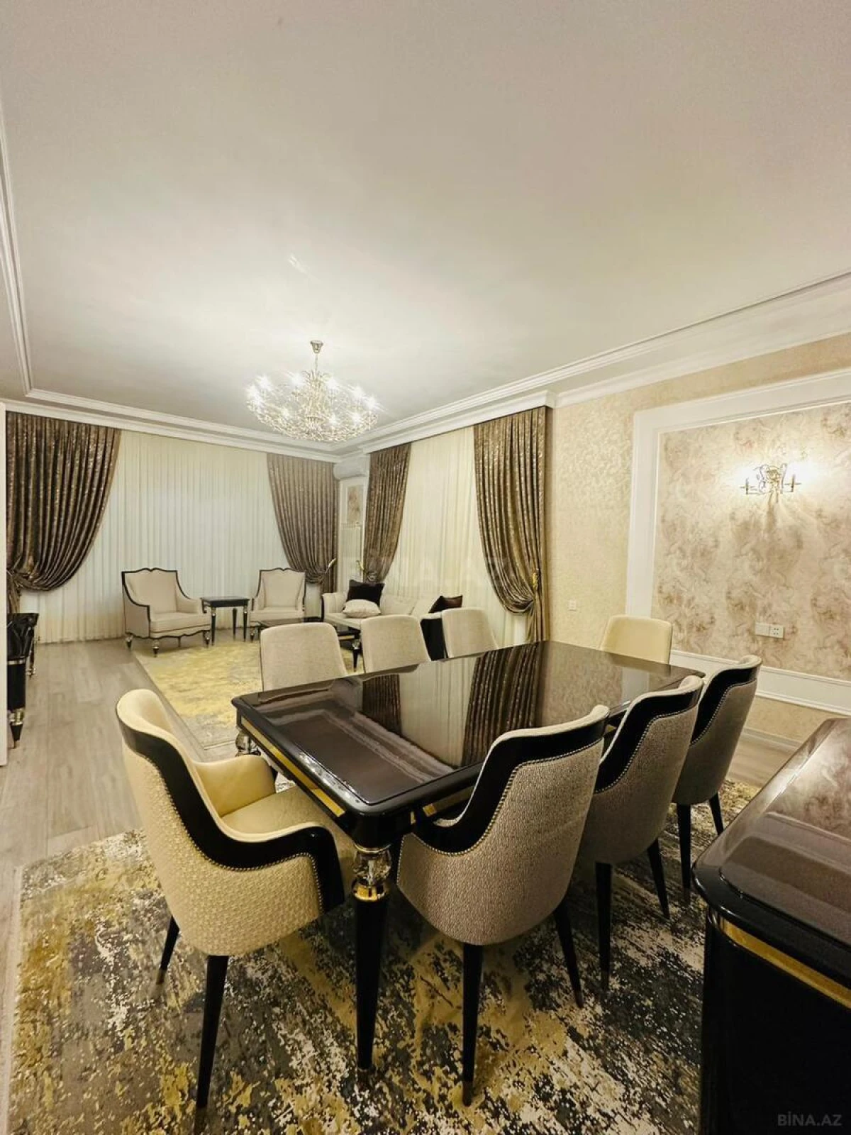 Satılır 5 otaqlı həyət evi 500 m²