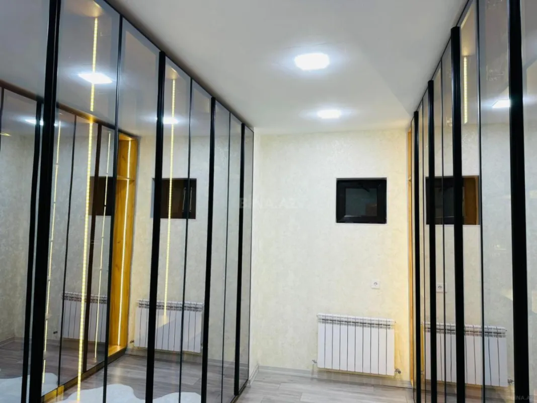 Satılır 5 otaqlı həyət evi 500 m²