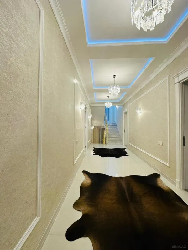 Satılır 5 otaqlı həyət evi 500 m²