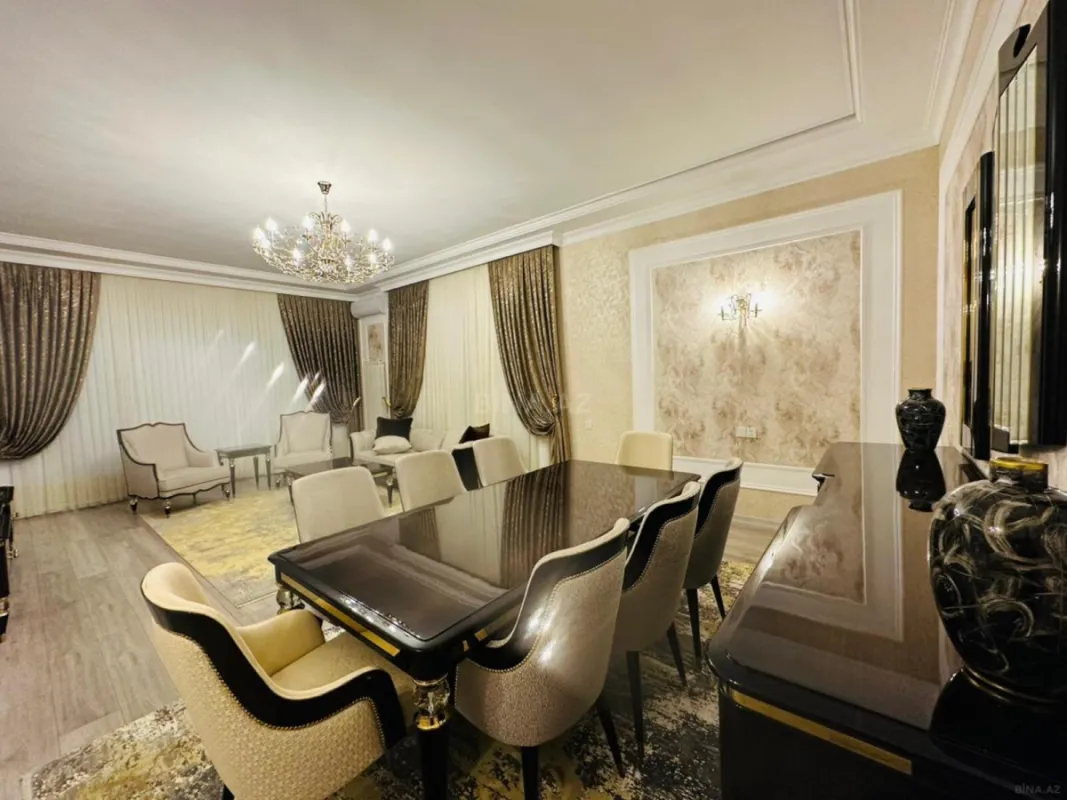 Satılır 5 otaqlı həyət evi 500 m²