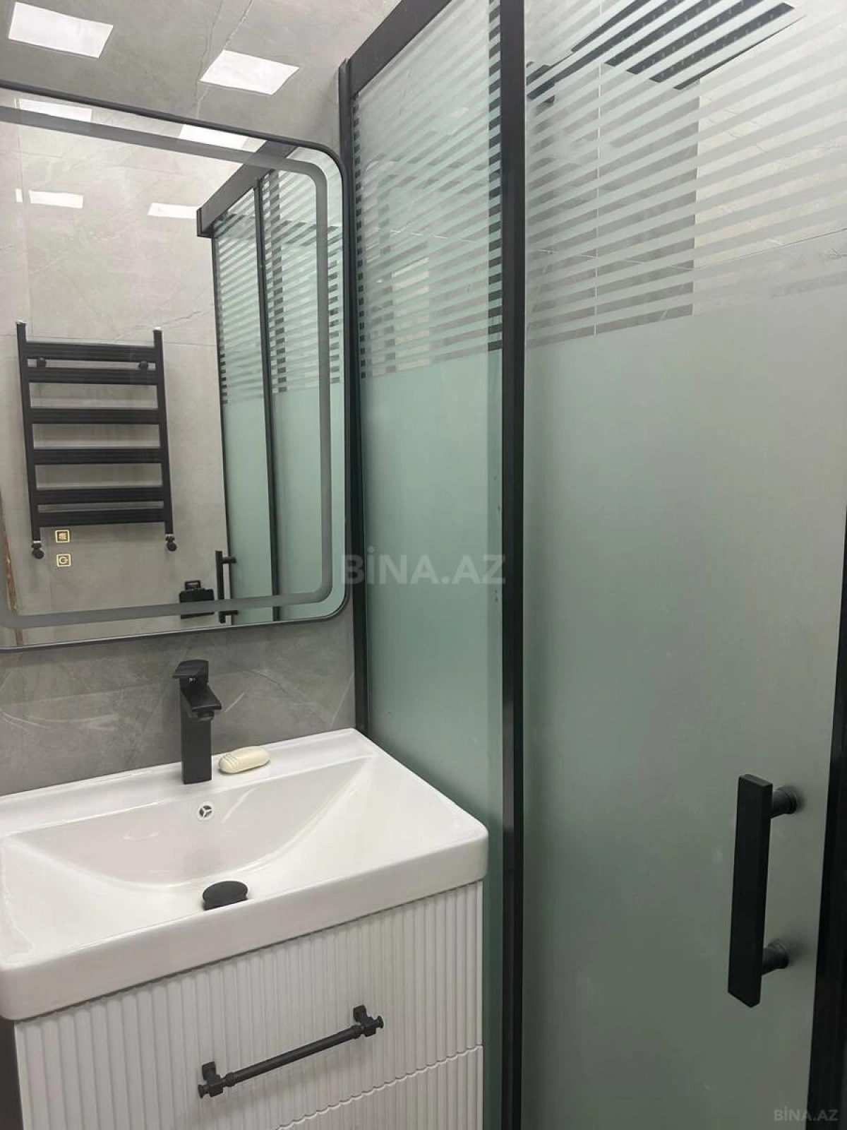 Kirayə verilir 2 otaqlı mənzil 50 m²