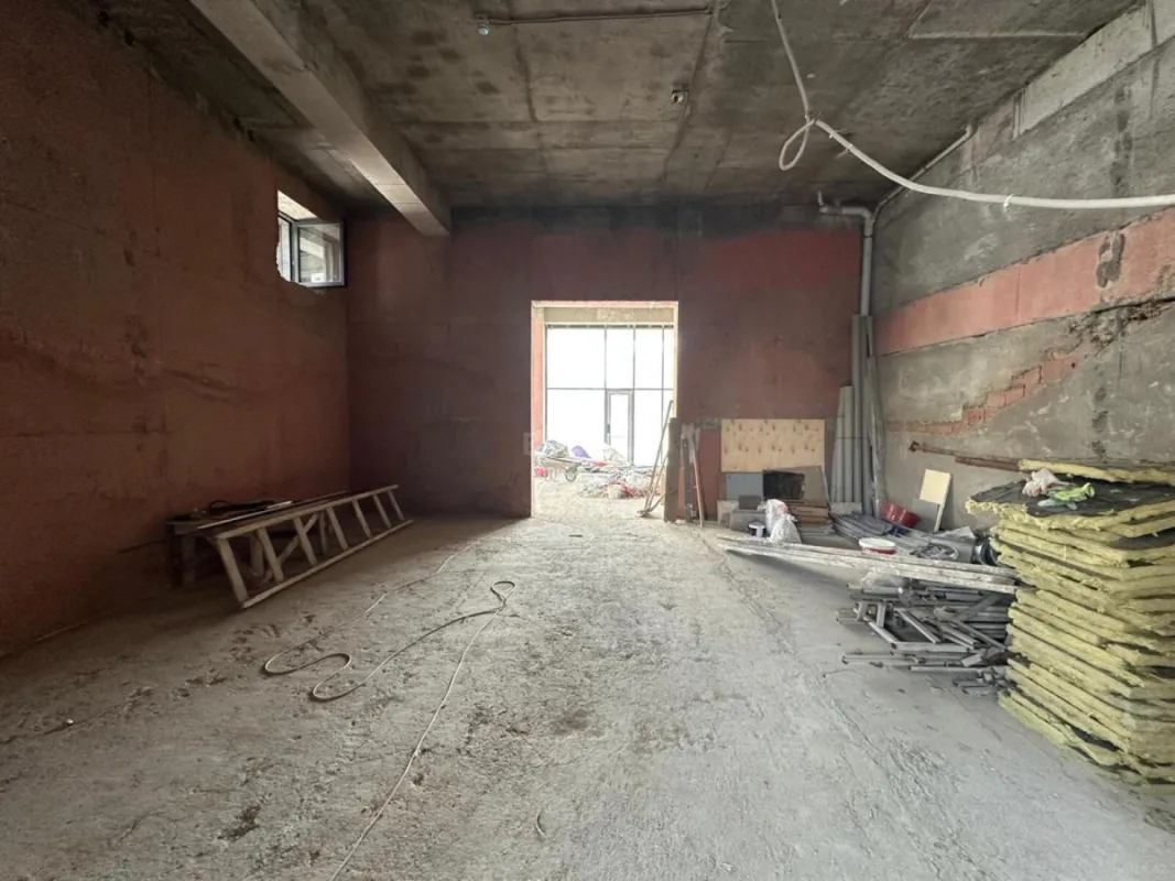 Satılır obyekt 65 m²