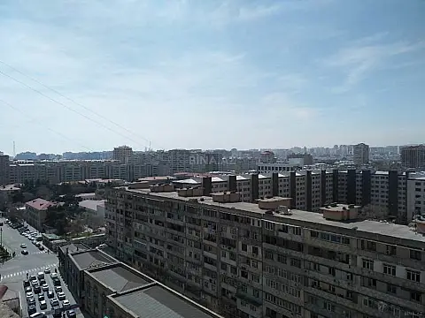 Satılır 4 otaqlı mənzil 214 m²