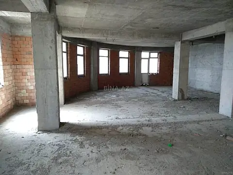 Satılır 4 otaqlı mənzil 214 m²
