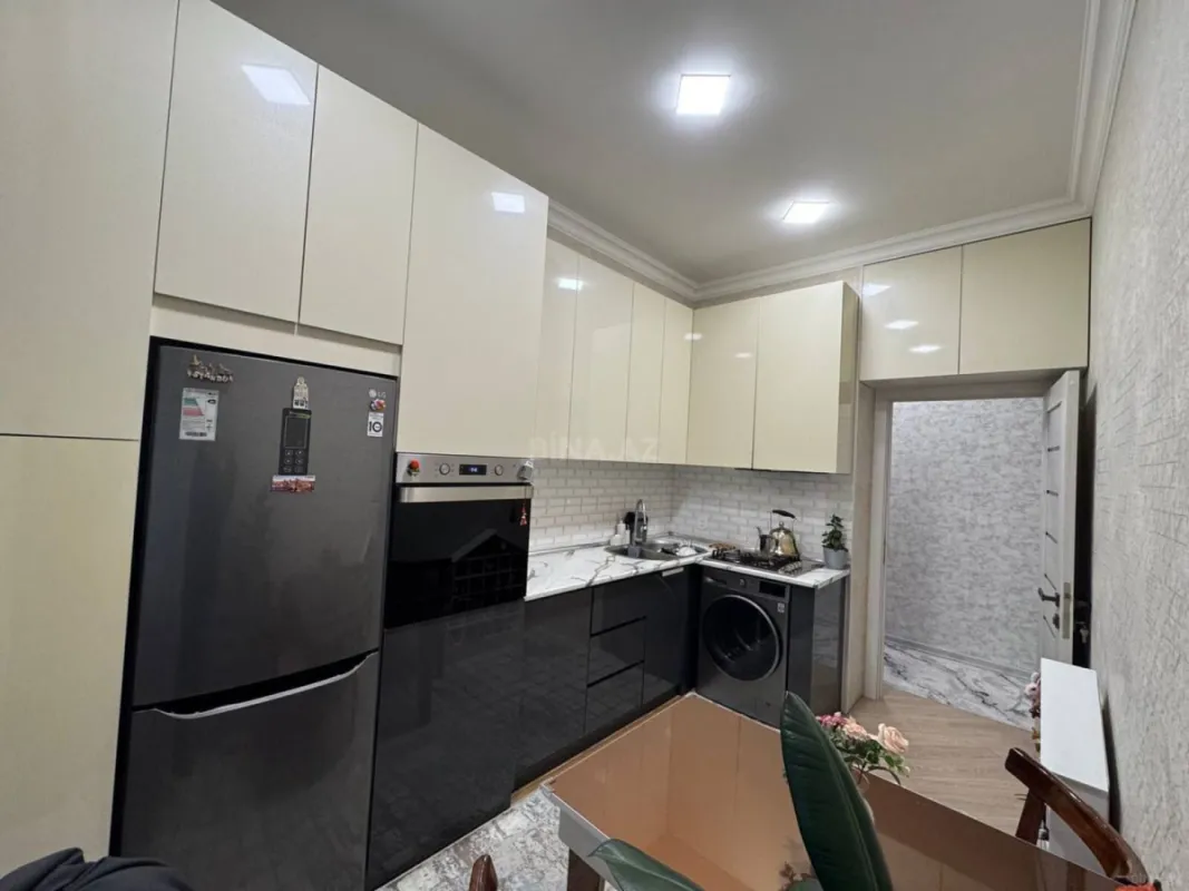 Satılır 2 otaqlı mənzil 60 m²