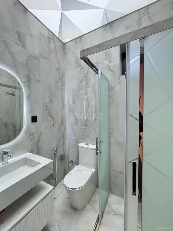 Satılır 5 otaqlı həyət evi 200 m²