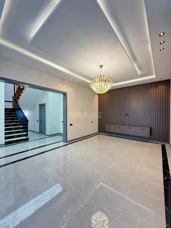 Satılır 5 otaqlı həyət evi 200 m²