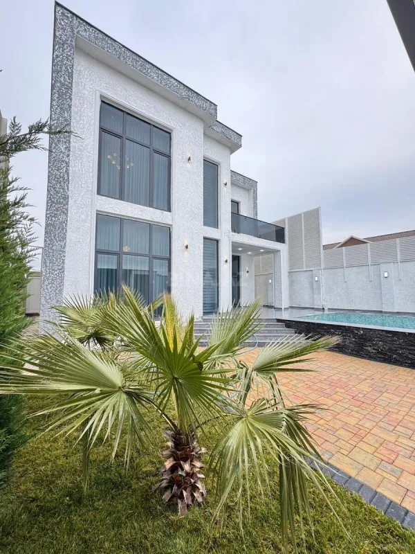 Satılır 5 otaqlı həyət evi 200 m²