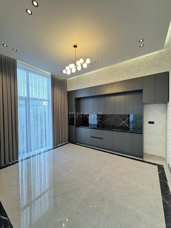Satılır 5 otaqlı həyət evi 200 m²
