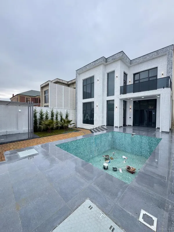 Satılır 5 otaqlı həyət evi 200 m²