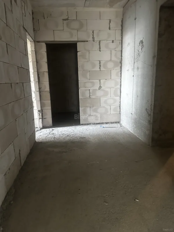 Satılır 2 otaqlı mənzil 102 m²