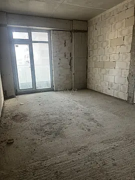 Satılır 2 otaqlı mənzil 102 m²
