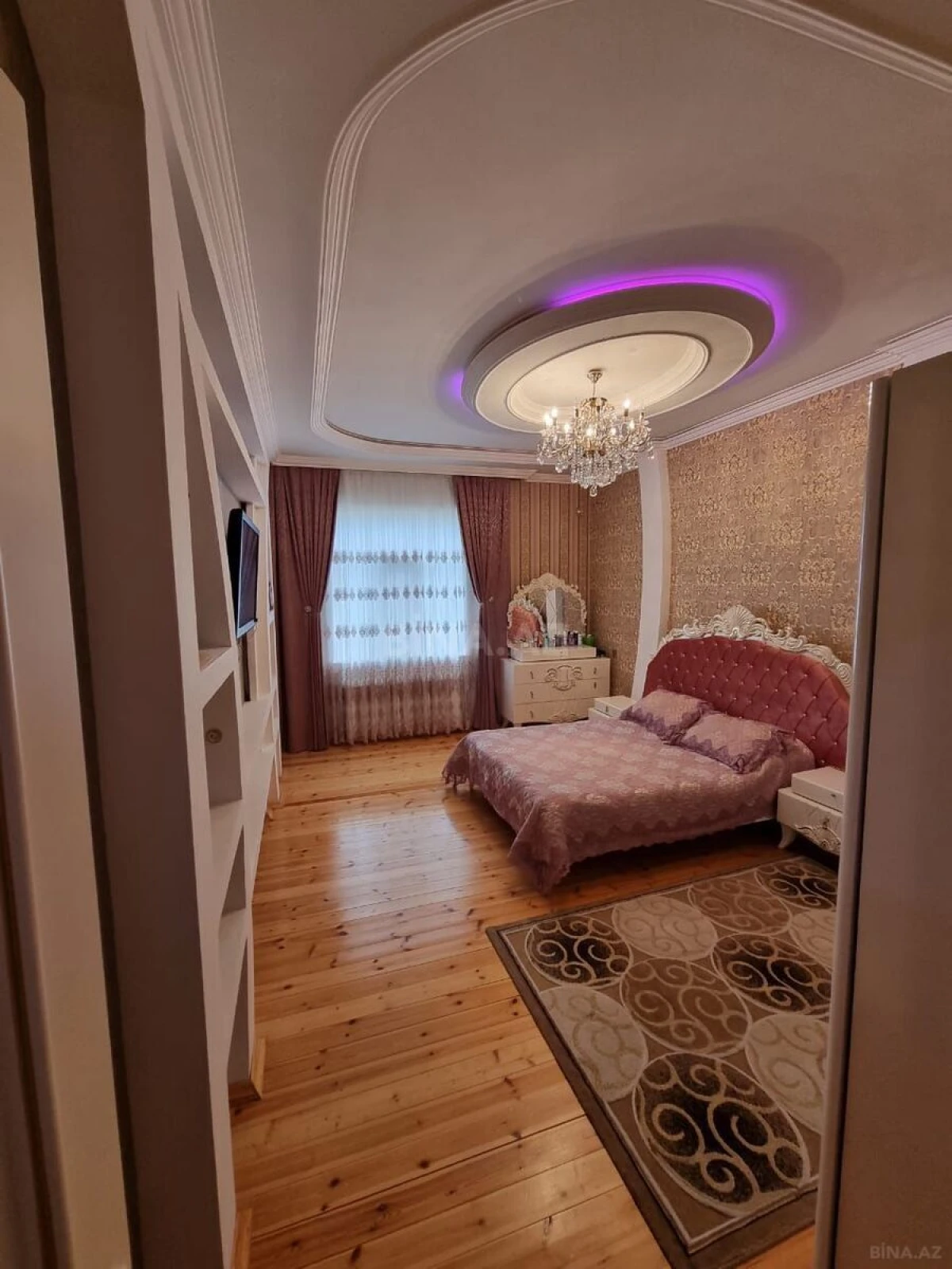 Satılır 8 otaqlı həyət evi 750 m²
