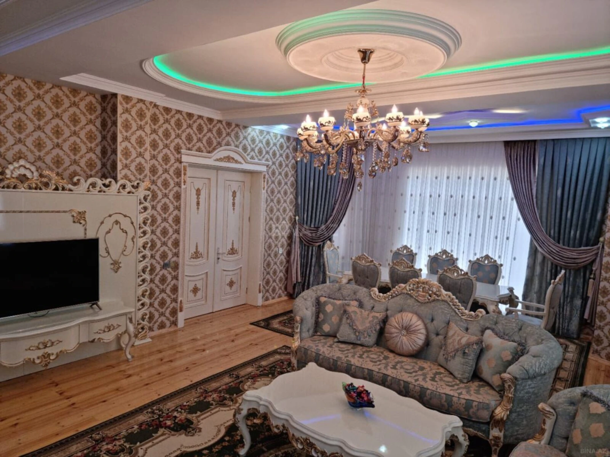 Satılır 8 otaqlı həyət evi 750 m²