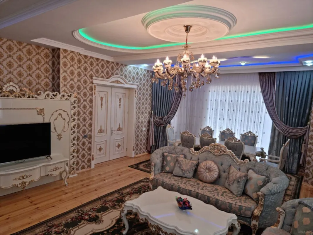 Satılır 8 otaqlı həyət evi 750 m²