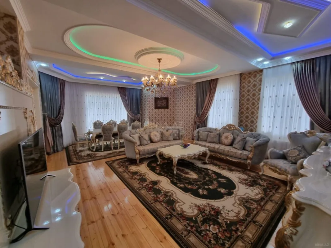 Satılır 8 otaqlı həyət evi 750 m²