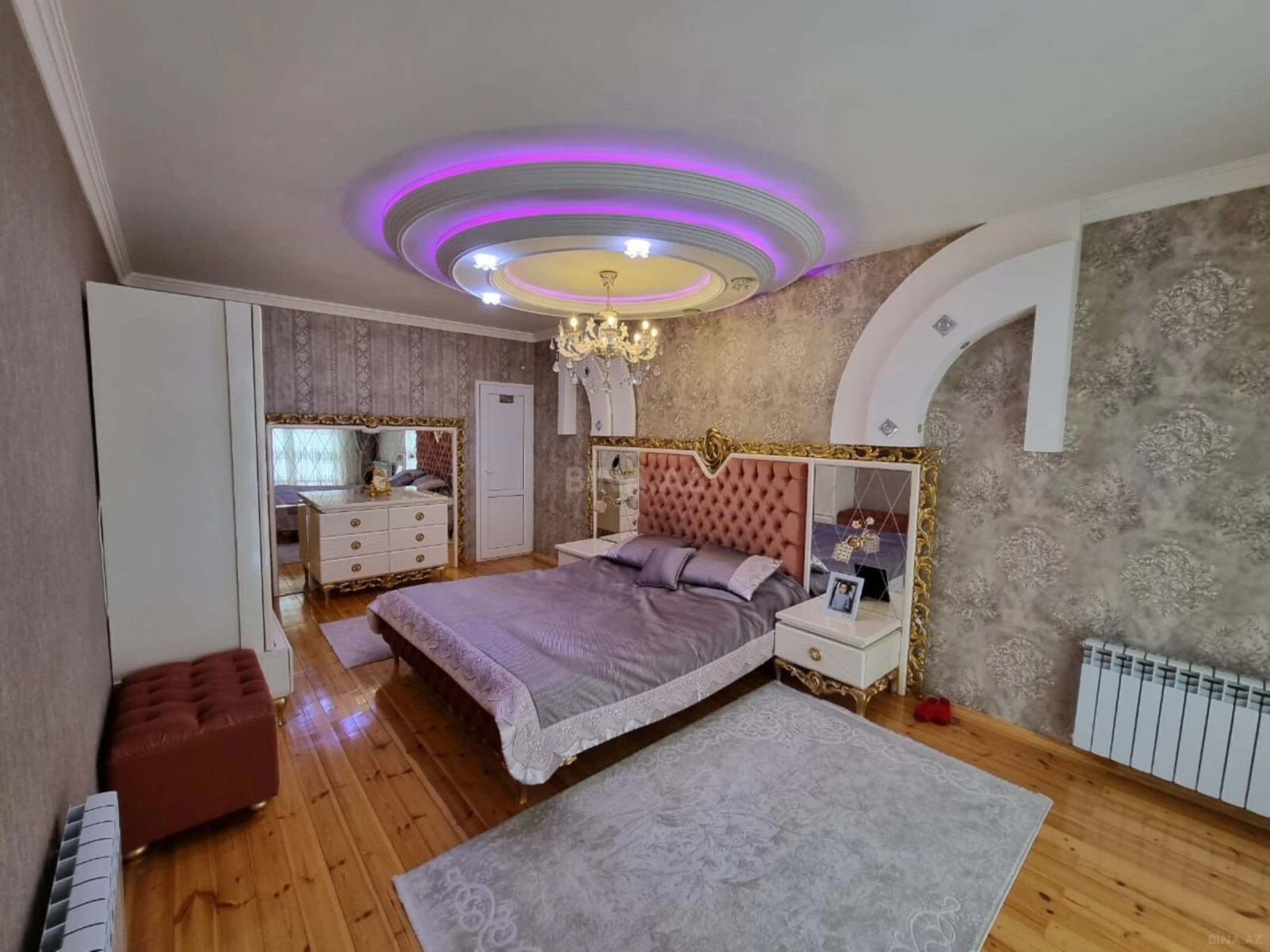 Satılır 8 otaqlı həyət evi 750 m²