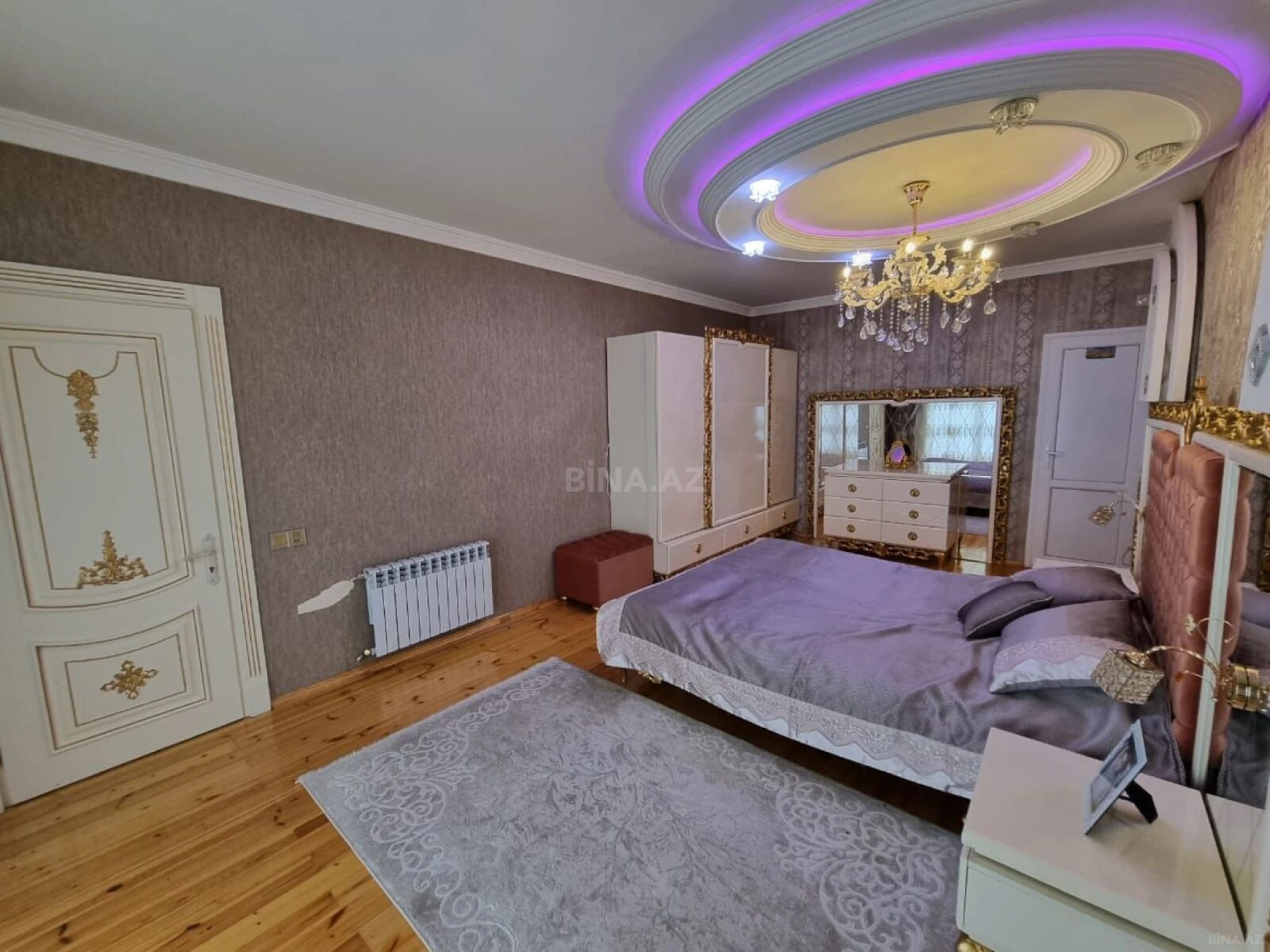 Satılır 8 otaqlı həyət evi 750 m²