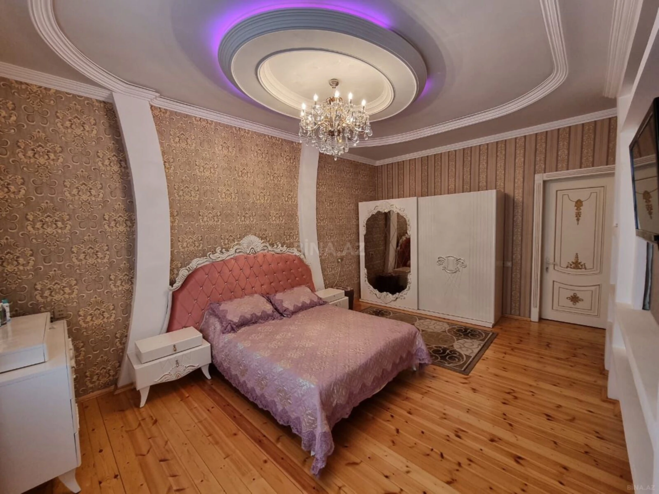 Satılır 8 otaqlı həyət evi 750 m²