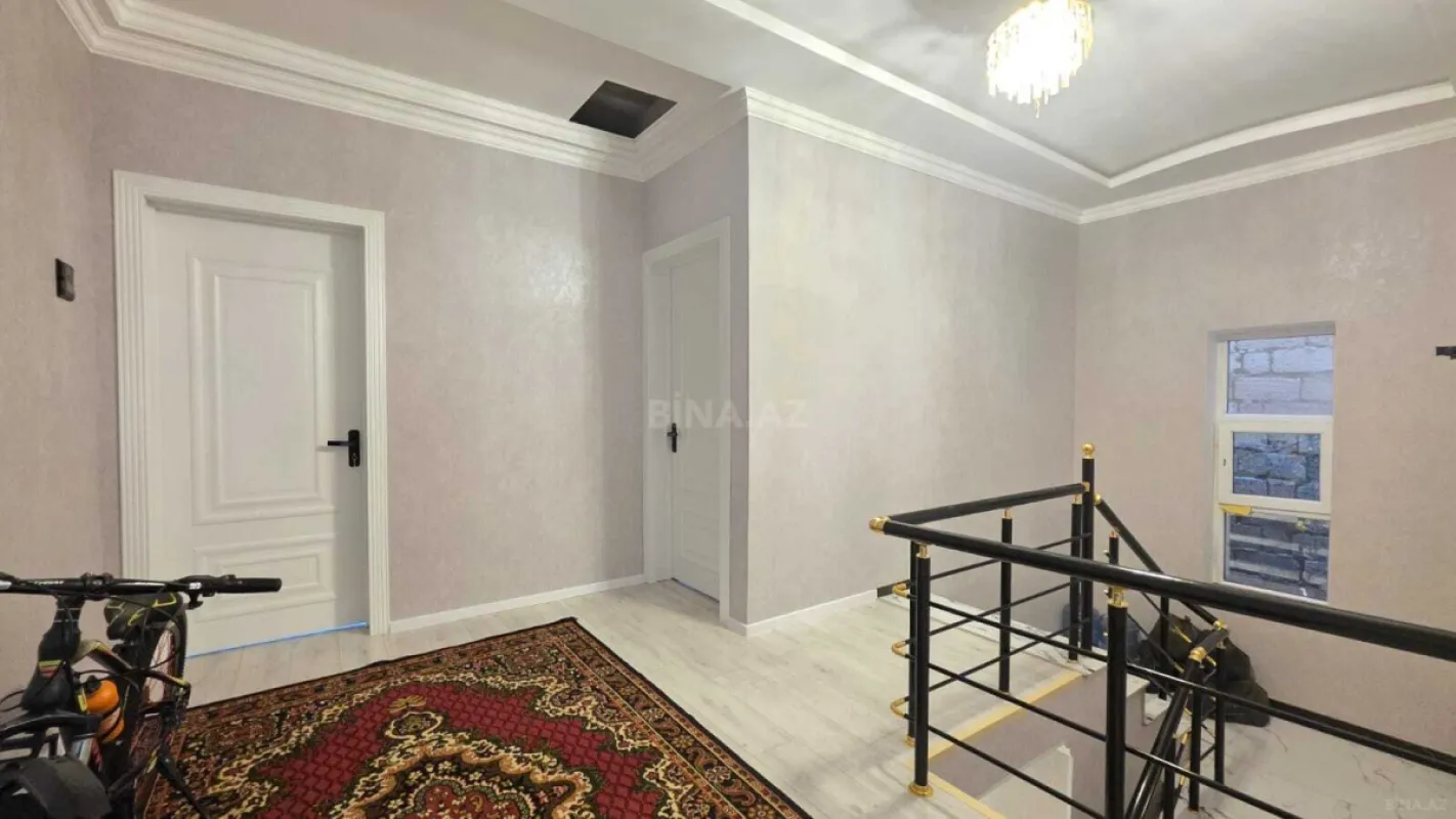 Satılır 4 otaqlı həyət evi 180 m²