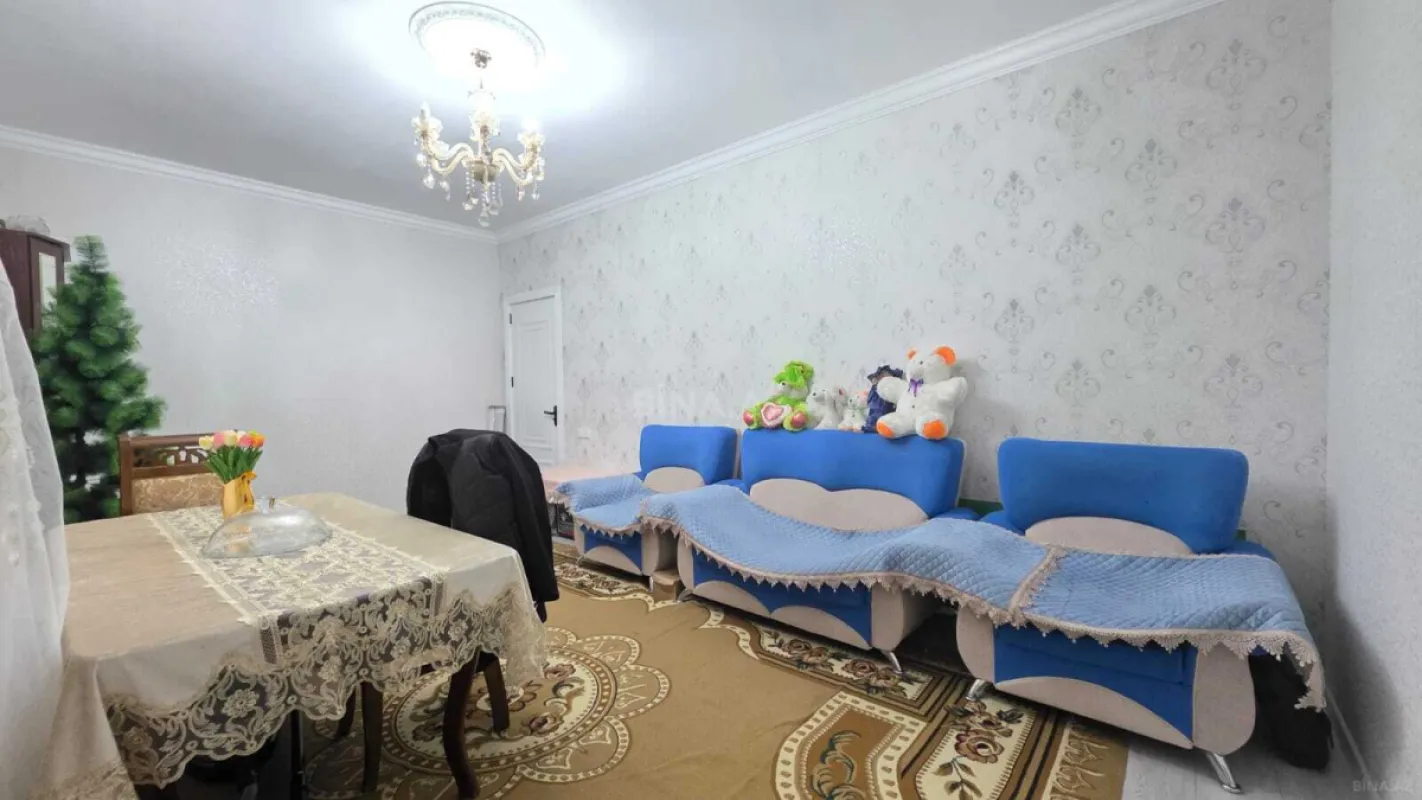 Satılır 4 otaqlı həyət evi 180 m²