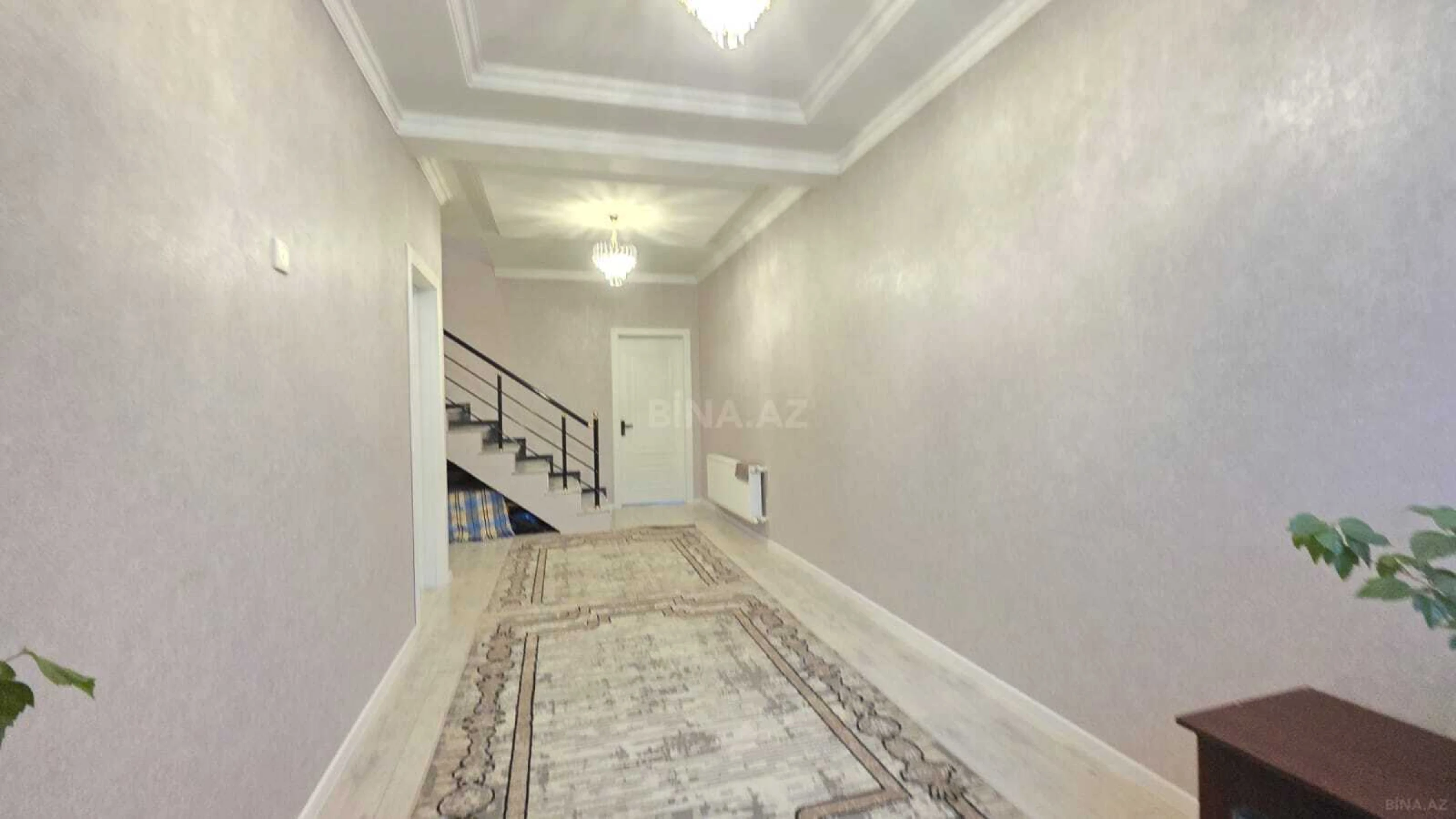 Satılır 4 otaqlı həyət evi 180 m²