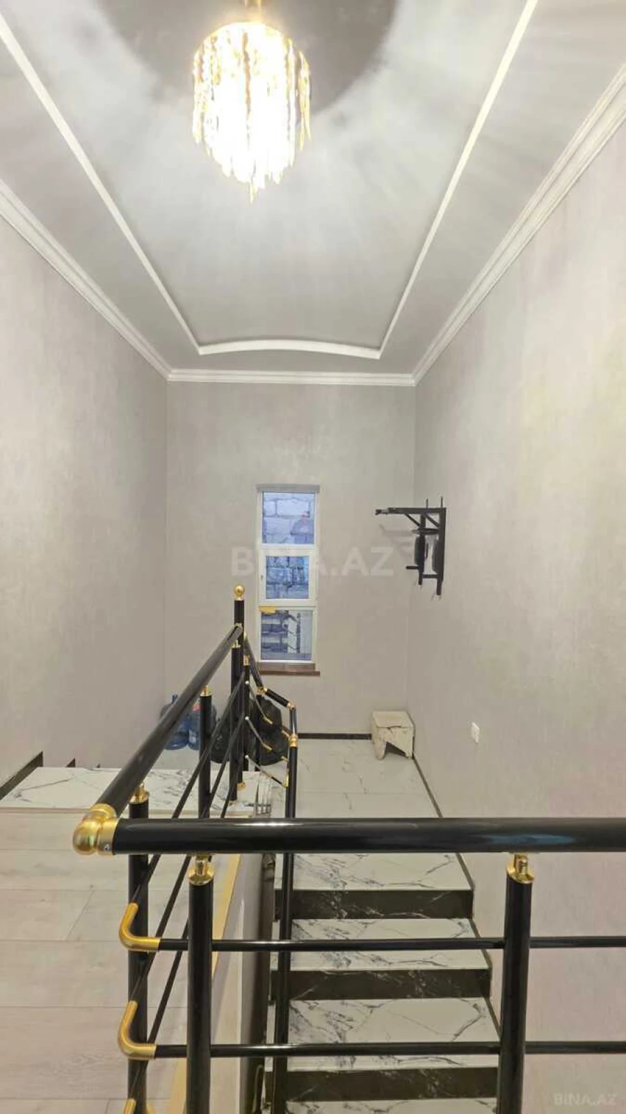 Satılır 4 otaqlı həyət evi 180 m²