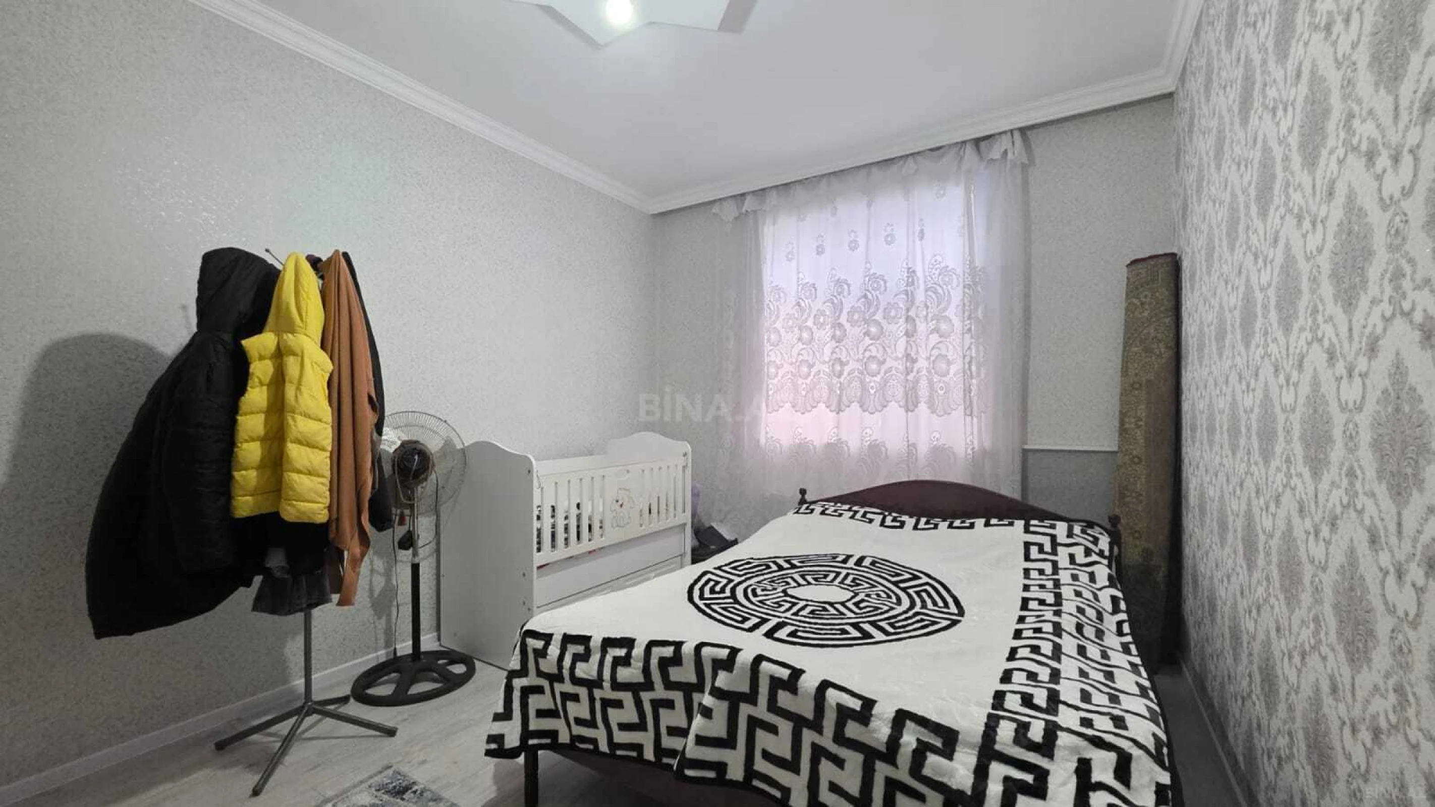Satılır 4 otaqlı həyət evi 180 m²