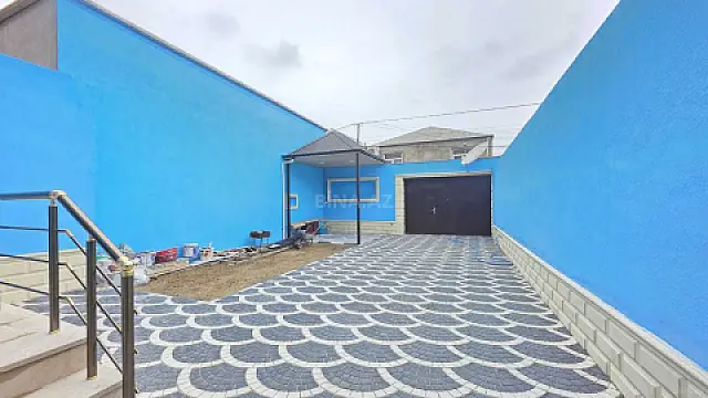Satılır 4 otaqlı həyət evi 180 m²