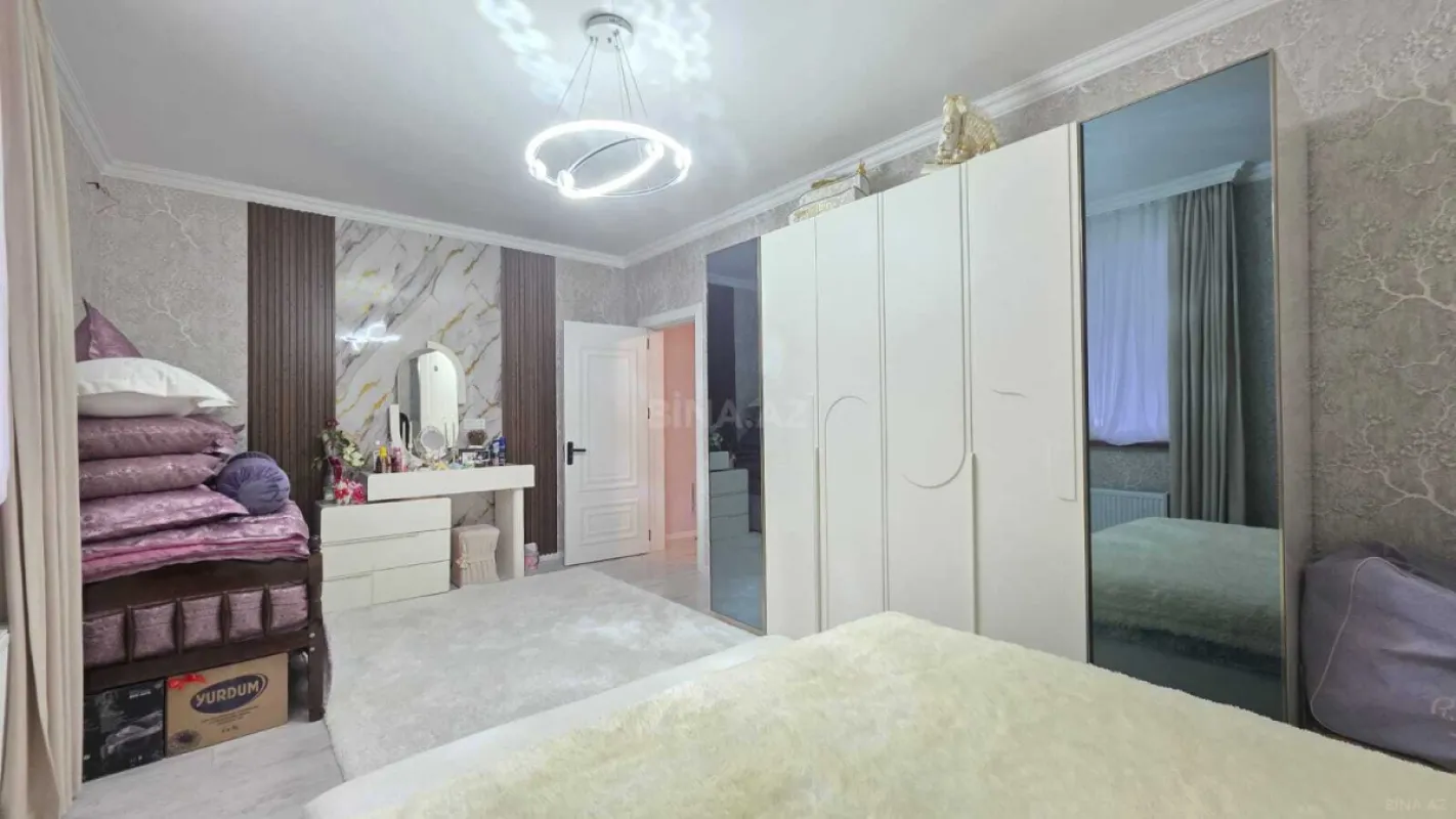 Satılır 4 otaqlı həyət evi 180 m²