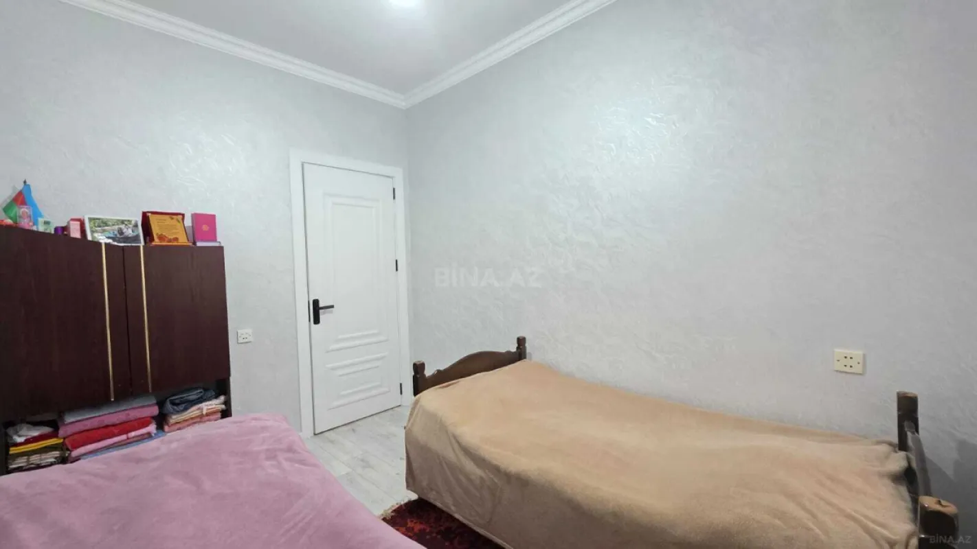 Satılır 4 otaqlı həyət evi 180 m²
