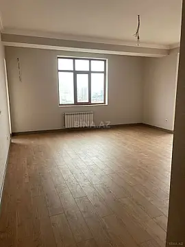 Satılır 4 otaqlı mənzil 175 m²