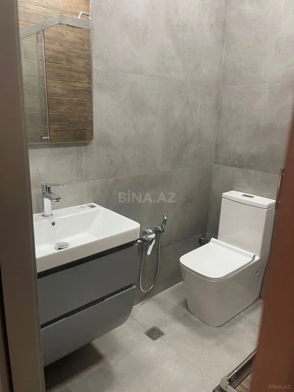 Satılır 4 otaqlı mənzil 175 m²