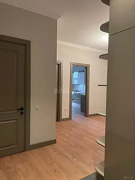 Satılır 4 otaqlı mənzil 175 m²