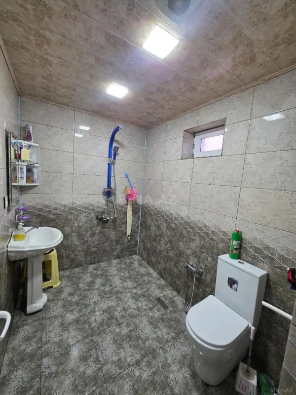 Satılır 4 otaqlı həyət evi 150 m²