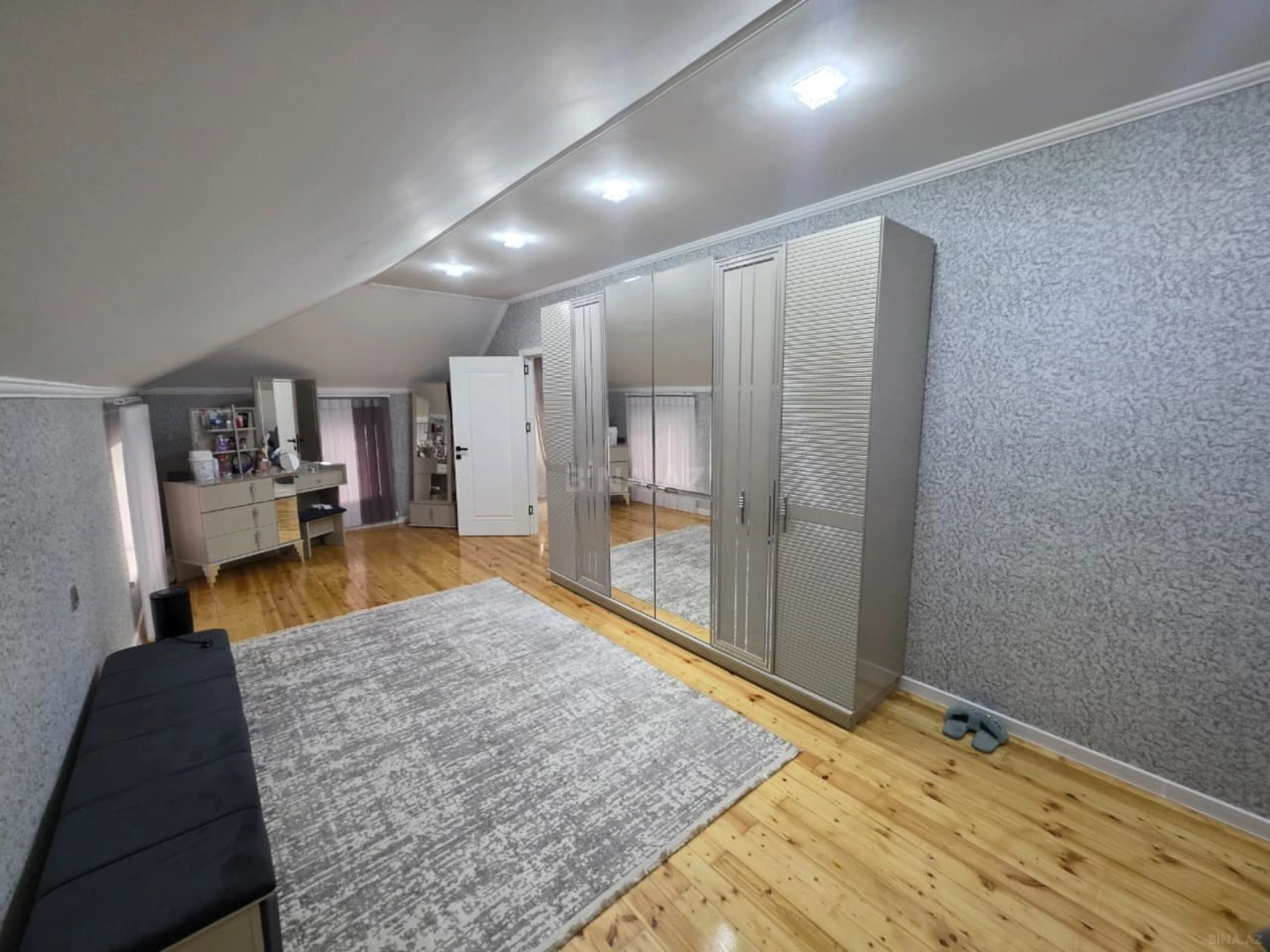 Satılır 4 otaqlı həyət evi 150 m²