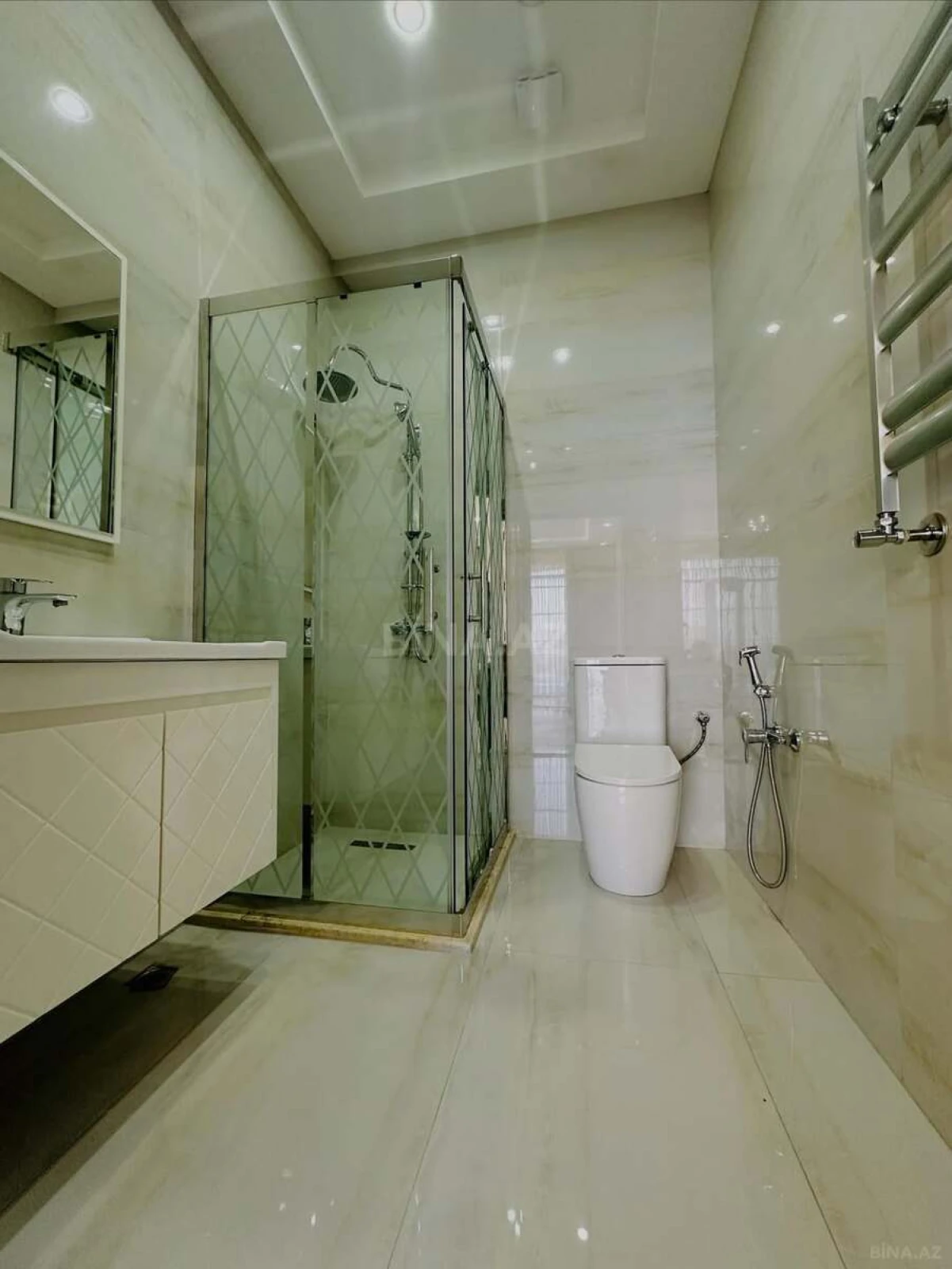 Kirayə verilir 4 otaqlı həyət evi 300 m²