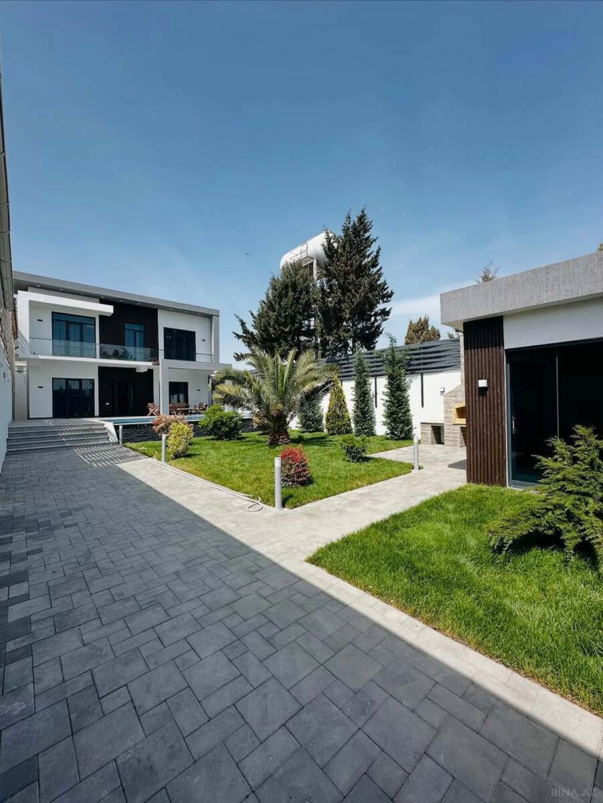 Kirayə verilir 4 otaqlı həyət evi 300 m²
