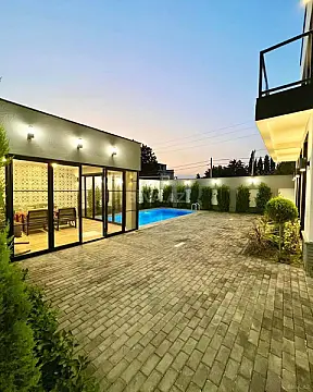 Kirayə verilir 4 otaqlı həyət evi 280 m²