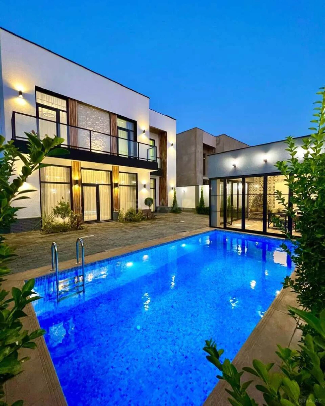 Kirayə verilir 4 otaqlı həyət evi 280 m²