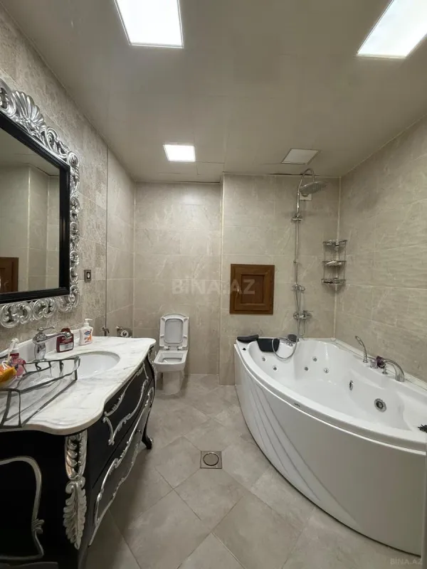 Kirayə verilir 2 otaqlı mənzil 95 m²