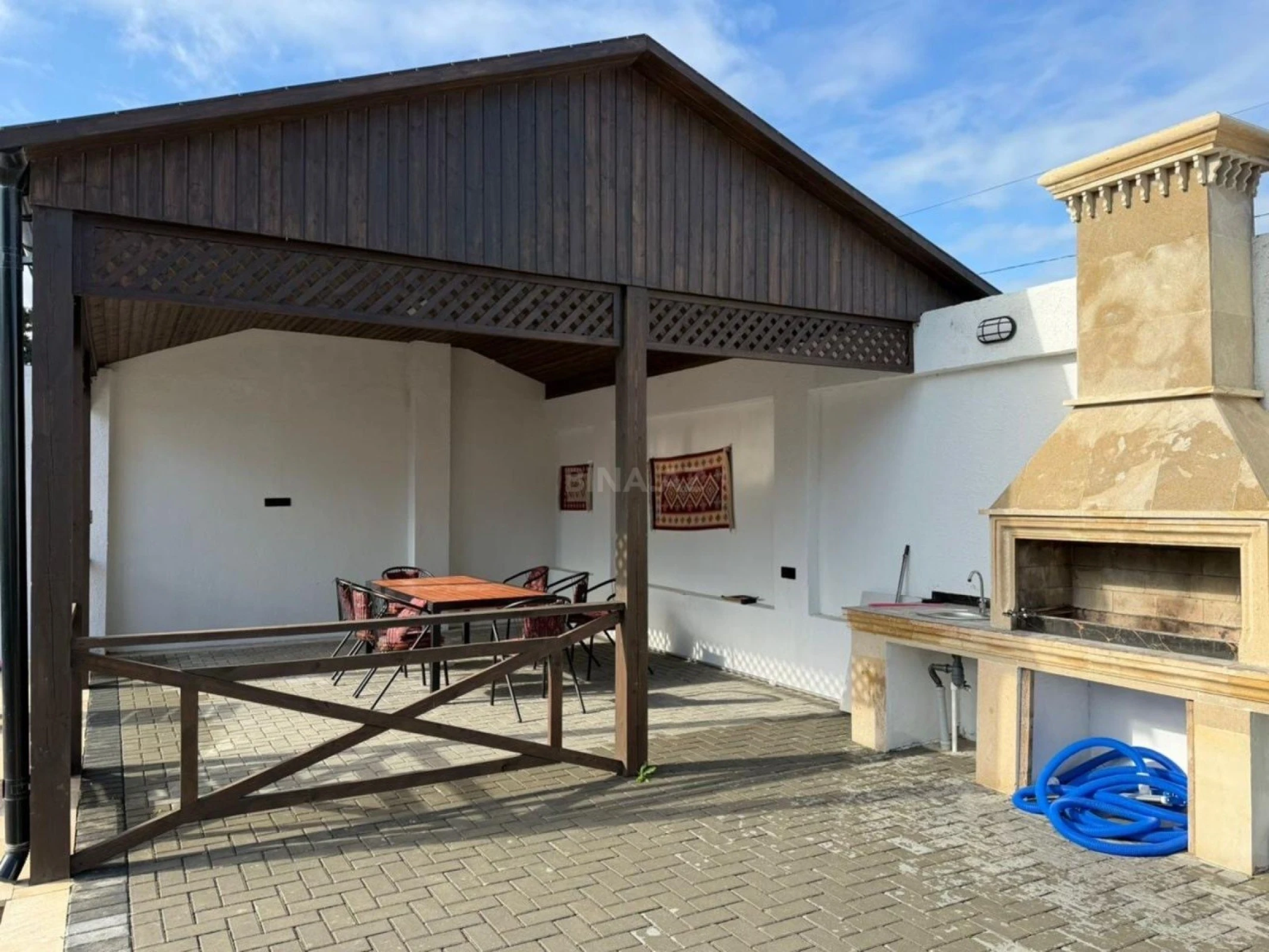 Kirayə verilir 4 otaqlı həyət evi 200 m²