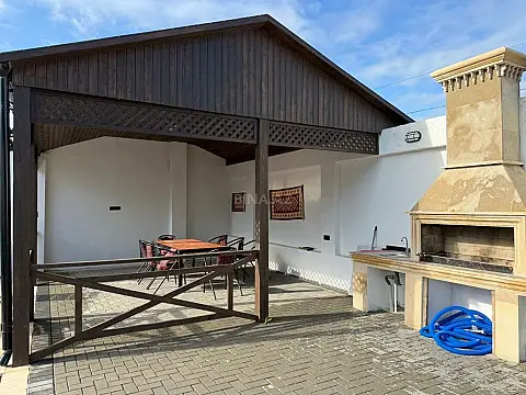 Kirayə verilir 4 otaqlı həyət evi 200 m²