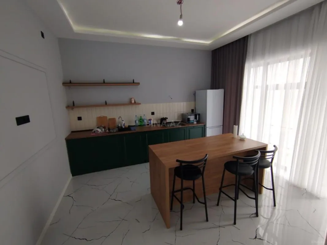Kirayə verilir 4 otaqlı həyət evi 200 m²