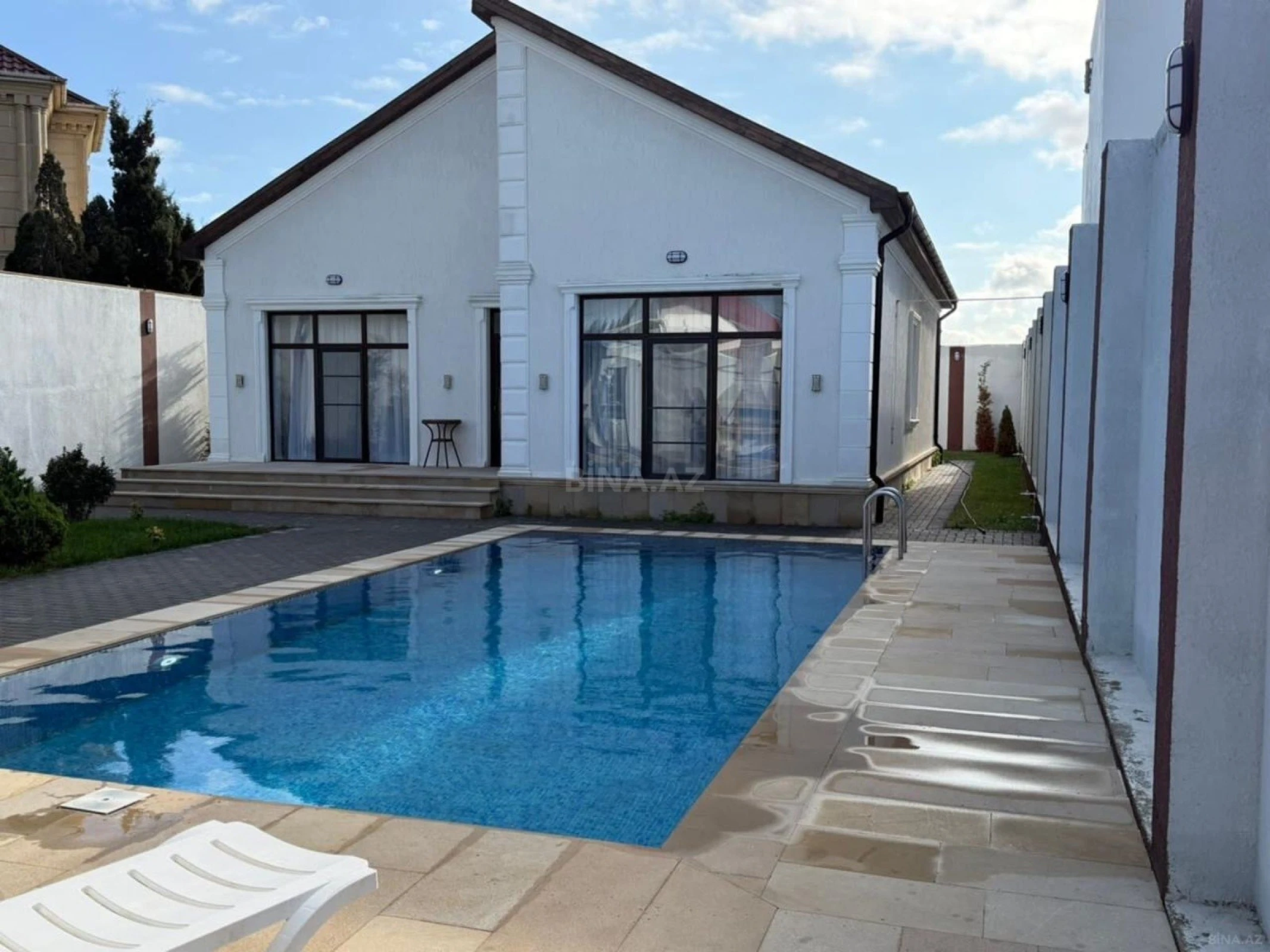 Kirayə verilir 4 otaqlı həyət evi 200 m²