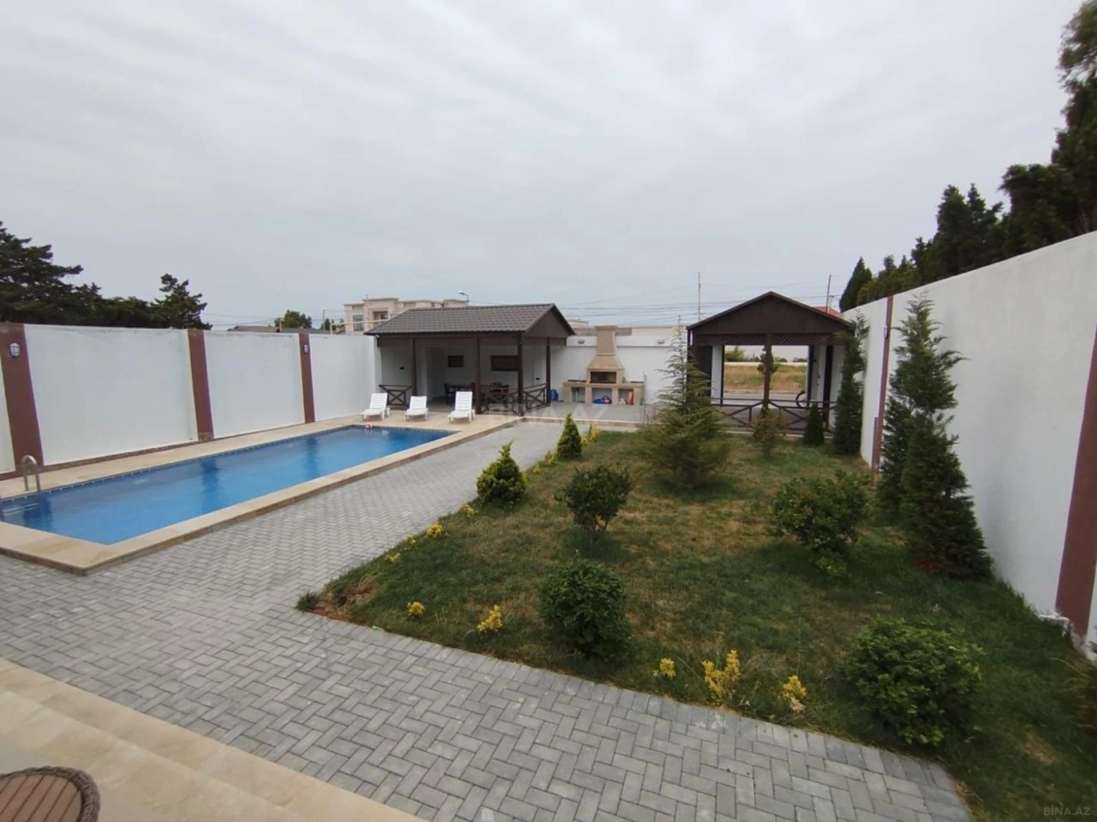 Kirayə verilir 4 otaqlı həyət evi 200 m²
