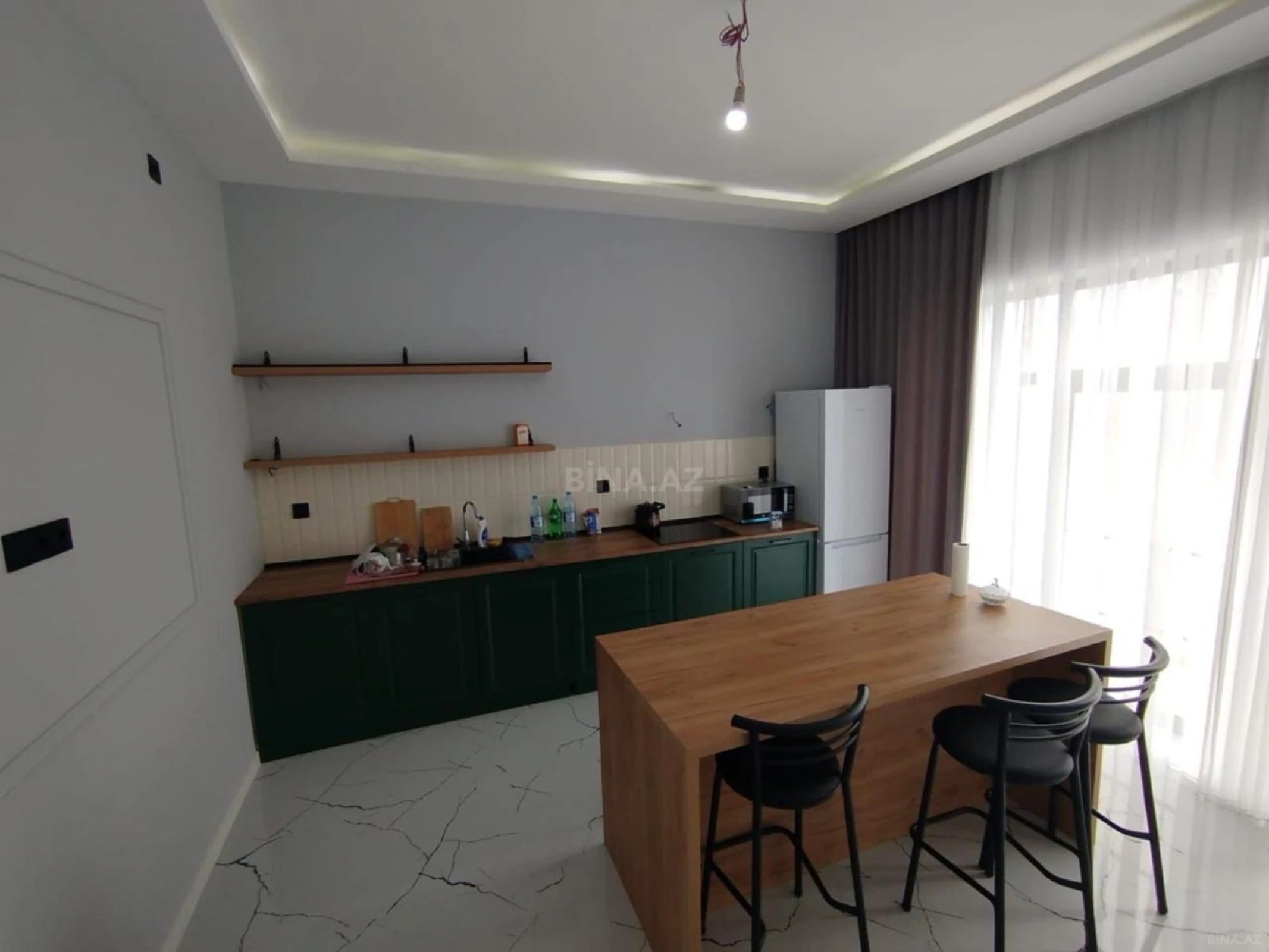 Kirayə verilir 4 otaqlı həyət evi 200 m²