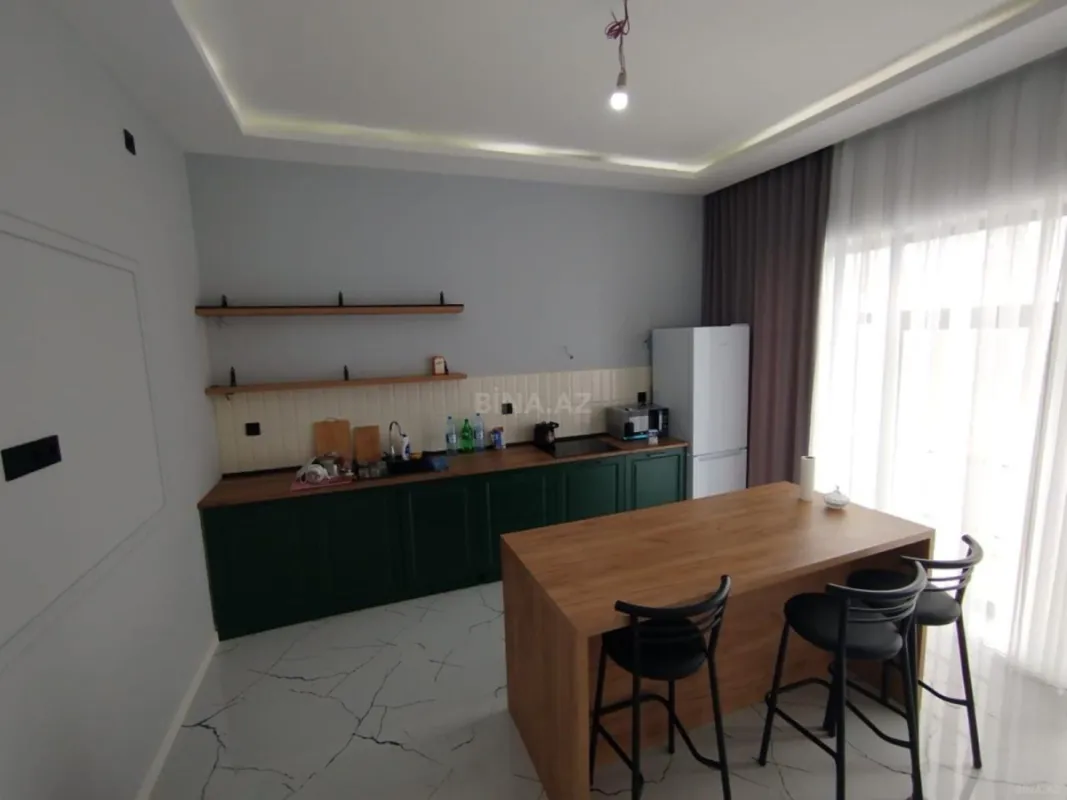 Kirayə verilir 4 otaqlı həyət evi 200 m²
